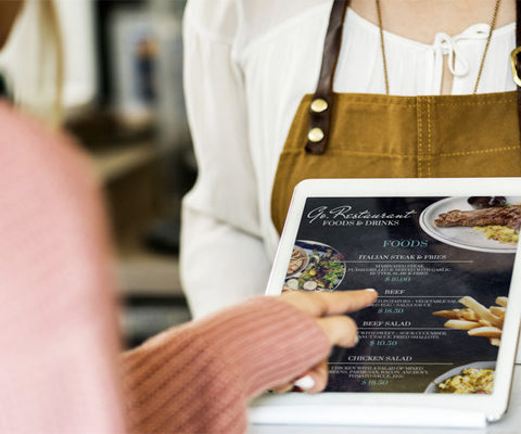 Digitalisation de la restauration : nouvel enjeu de la traduction multilingue